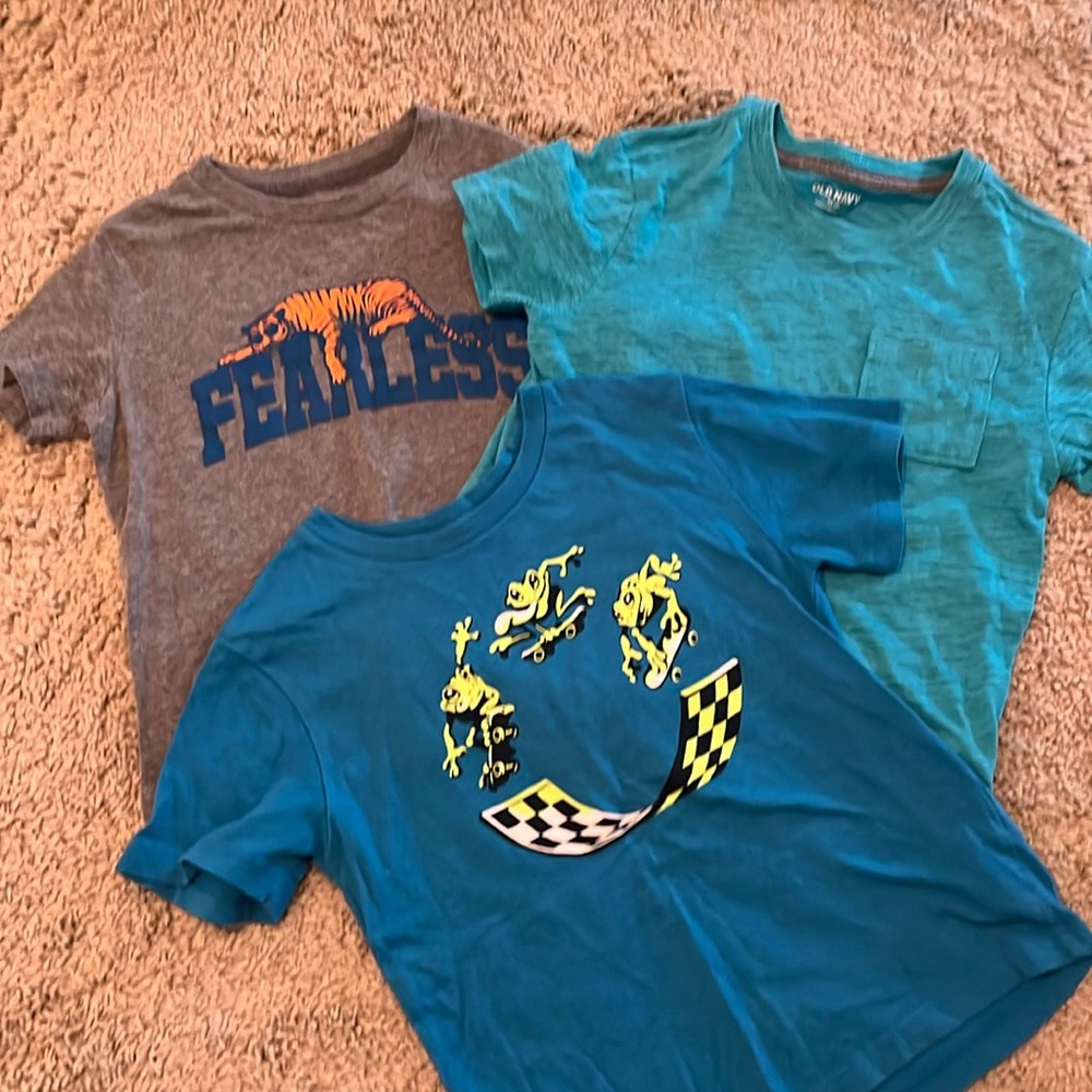 Bundle of three old navy t-shirts size XS (5)